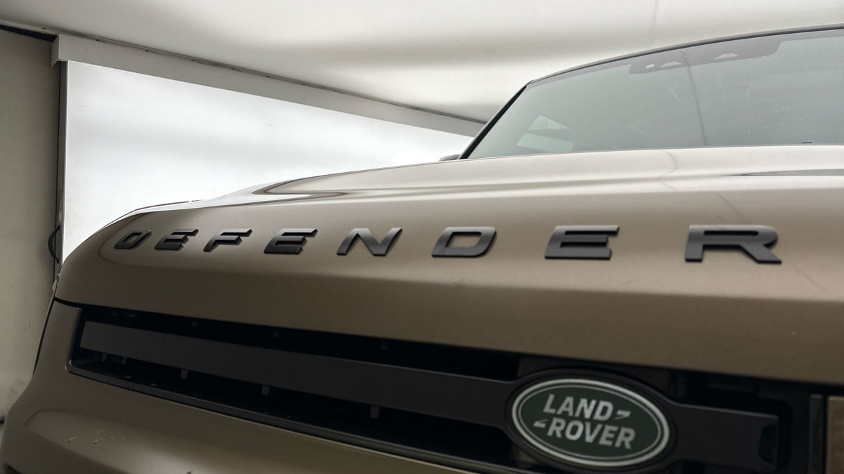 Used Land Rover Defender 2021 for sale - 76884651: Photo 24