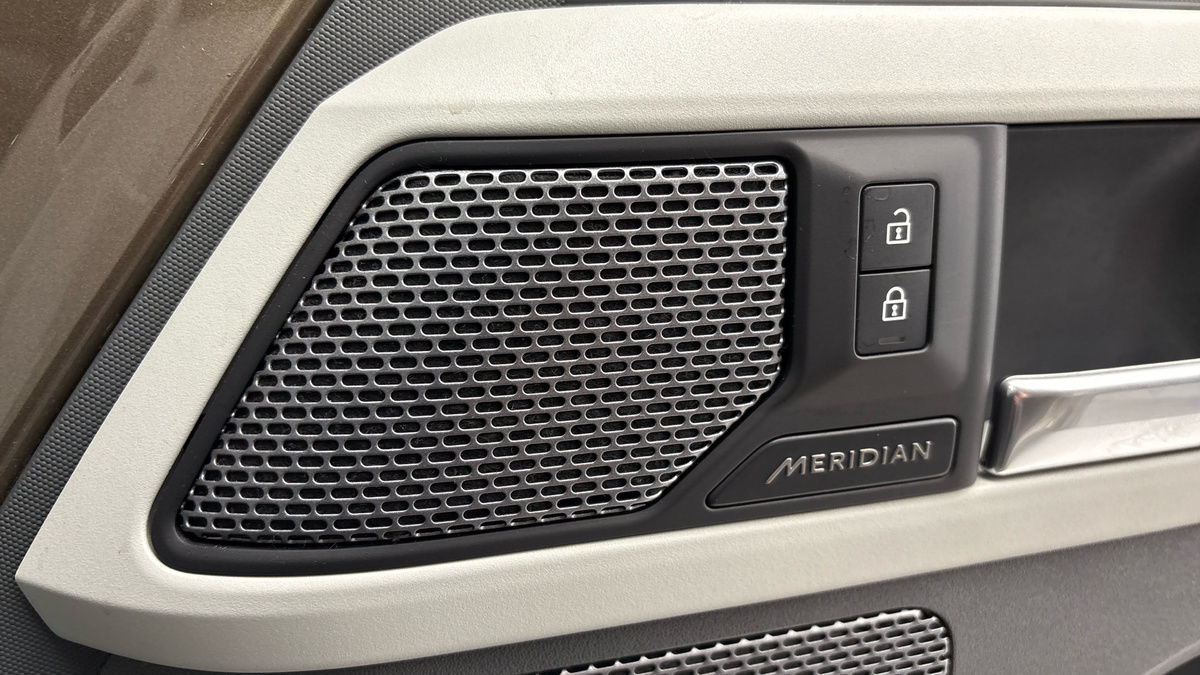 Used Land Rover Defender 2021 for sale - 76884651: Photo 25