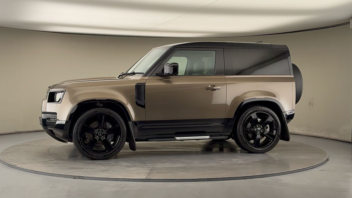 Used Land Rover Defender 2021 for sale - 76884651: Photo 29