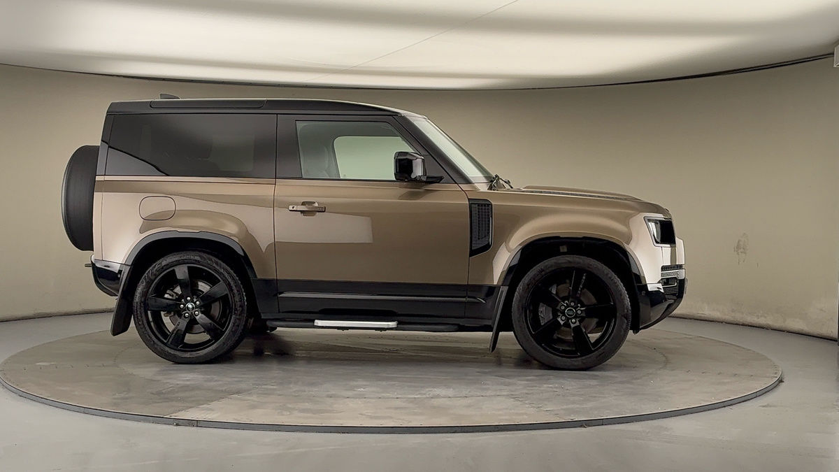 Used Land Rover Defender 2021 for sale - 76884651: Photo 37