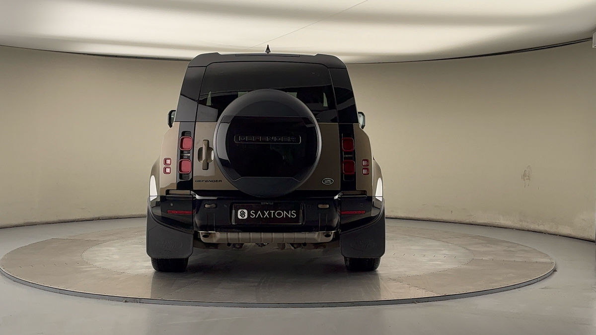 Used Land Rover Defender 2021 for sale - 76884651: Photo 4