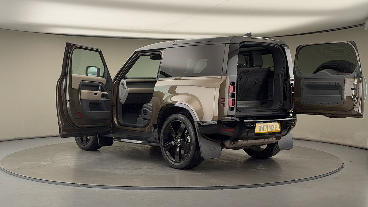 Used Land Rover Defender 2021 for sale - 76884651: Photo 43