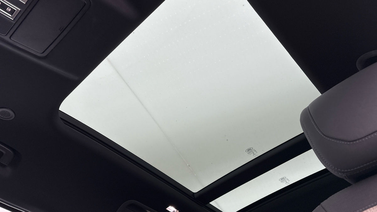 Used Land Rover Defender 2021 for sale - 76884651: Photo 6