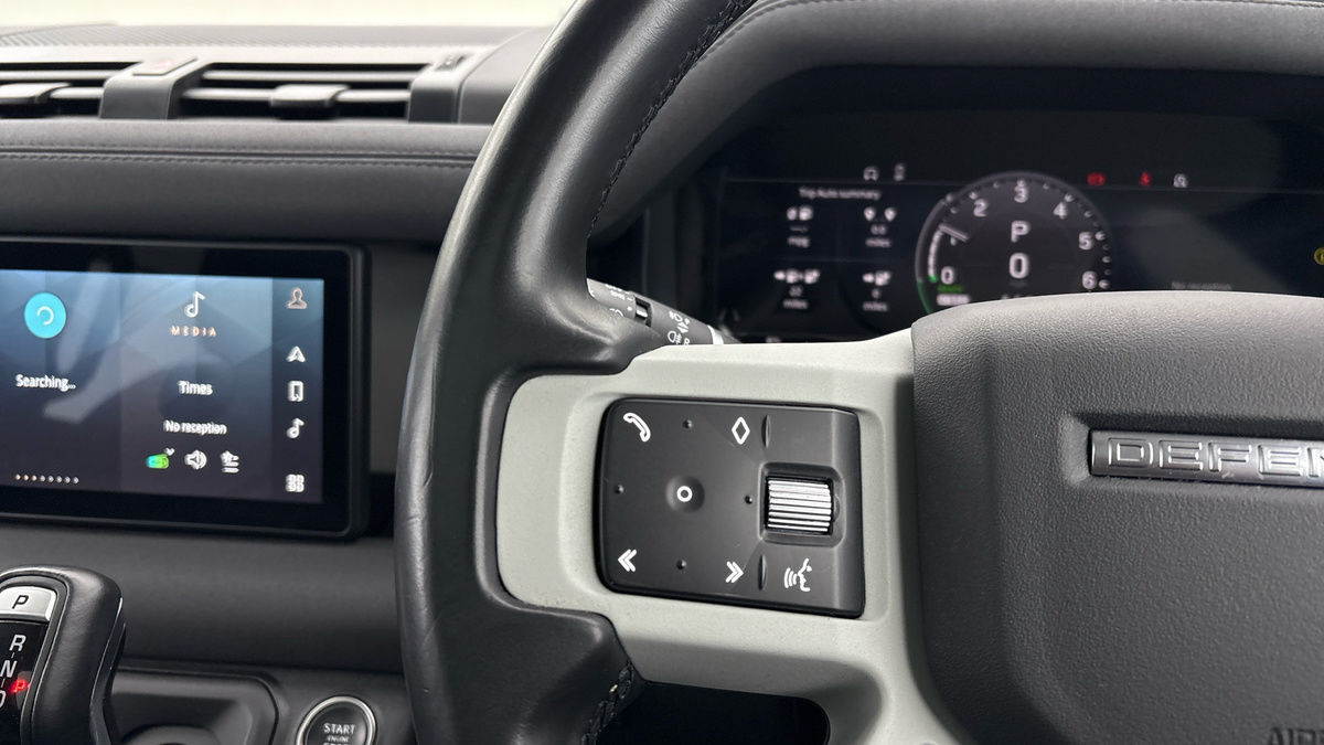 Used Land Rover Defender 110 2022 for sale - 77548021: Photo 13