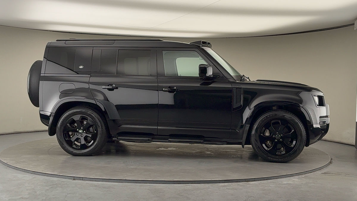 Used Land Rover Defender 110 2022 for sale - 77548021: Photo 37