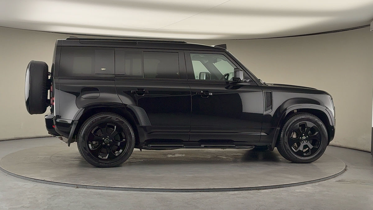 Used Land Rover Defender 110 2022 for sale - 77548021: Photo 38