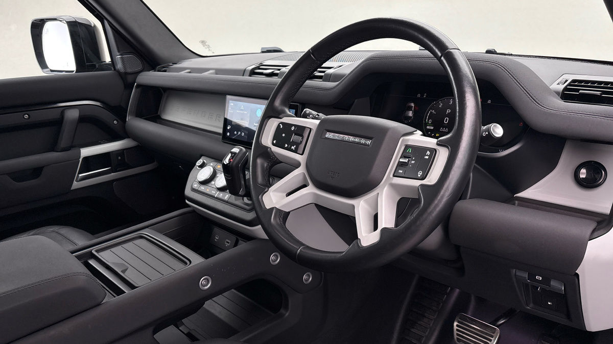 Used Land Rover Defender 110 2022 for sale - 77548021: Photo 5