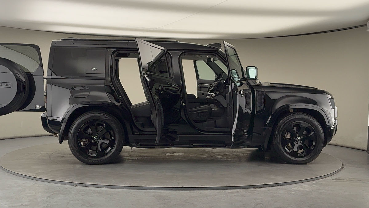 Used Land Rover Defender 110 2022 for sale - 77548021: Photo 57