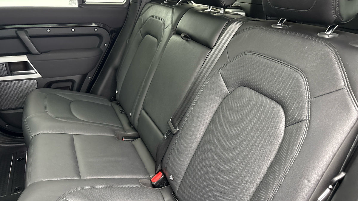 Used Land Rover Defender 110 2022 for sale - 77548021: Photo 8