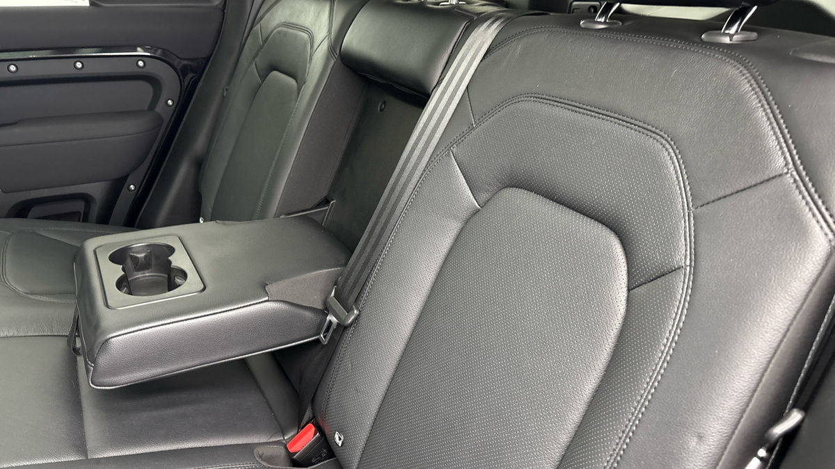 Used Land Rover Defender 110 2022 for sale - 77548021: Photo 9