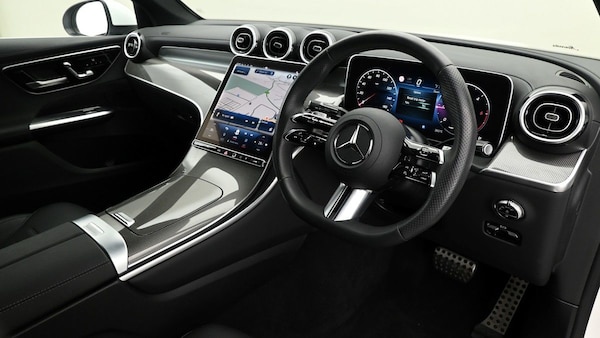 Used Mercedes-Benz GLC 2023 for sale - 75560619: Photo 2