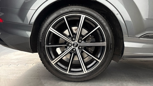 Used Audi Q7 2023 for sale - 76148518: Photo 10
