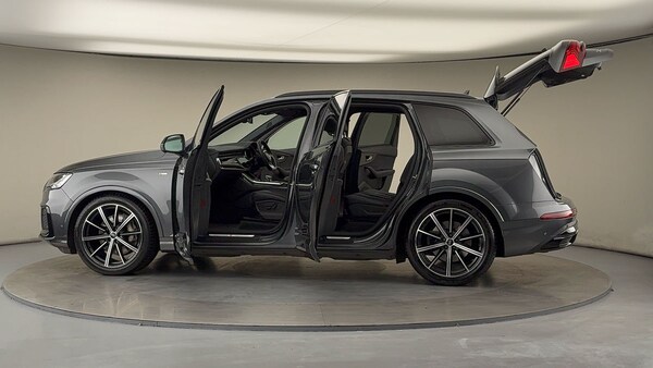 Used Audi Q7 2023 for sale - 76148518: Photo 47