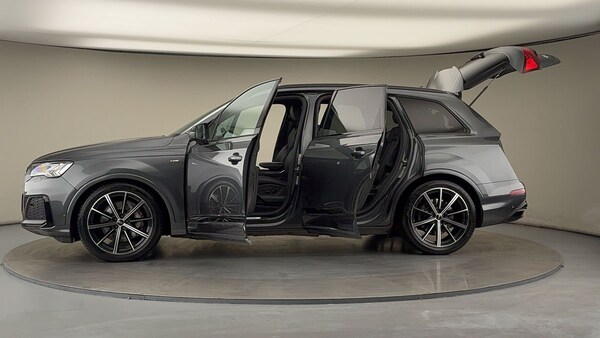 Used Audi Q7 2023 for sale - 76148518: Photo 48
