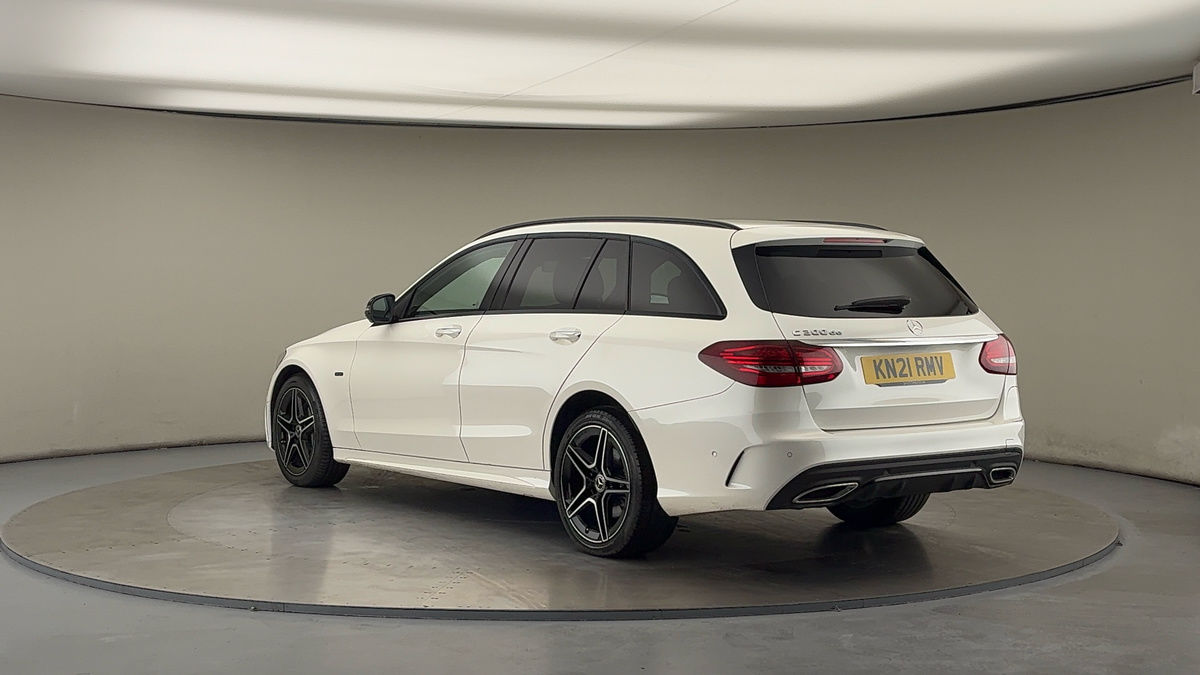 Used Mercedes-Benz C Class 2021 for sale - 76256964: Photo 2