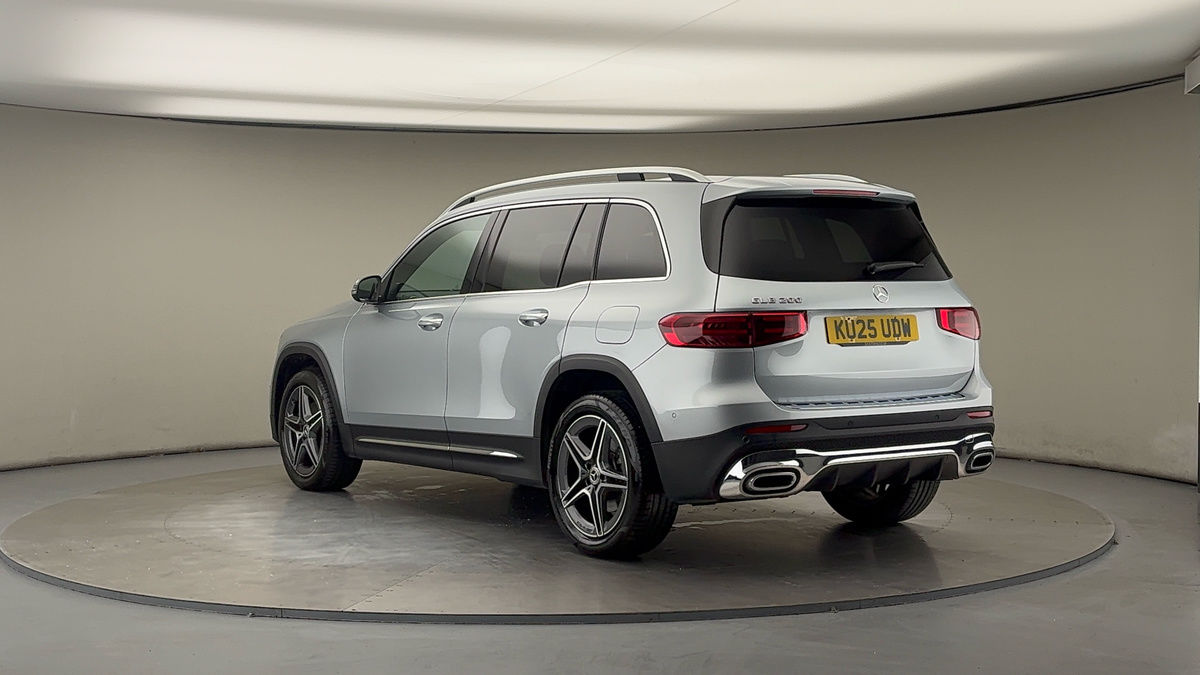 Used Mercedes-Benz GLB 2025 for sale - 76884648: Photo 2