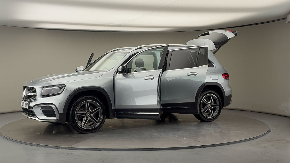 Used Mercedes-Benz GLB 2025 for sale - 76884648: Photo 49