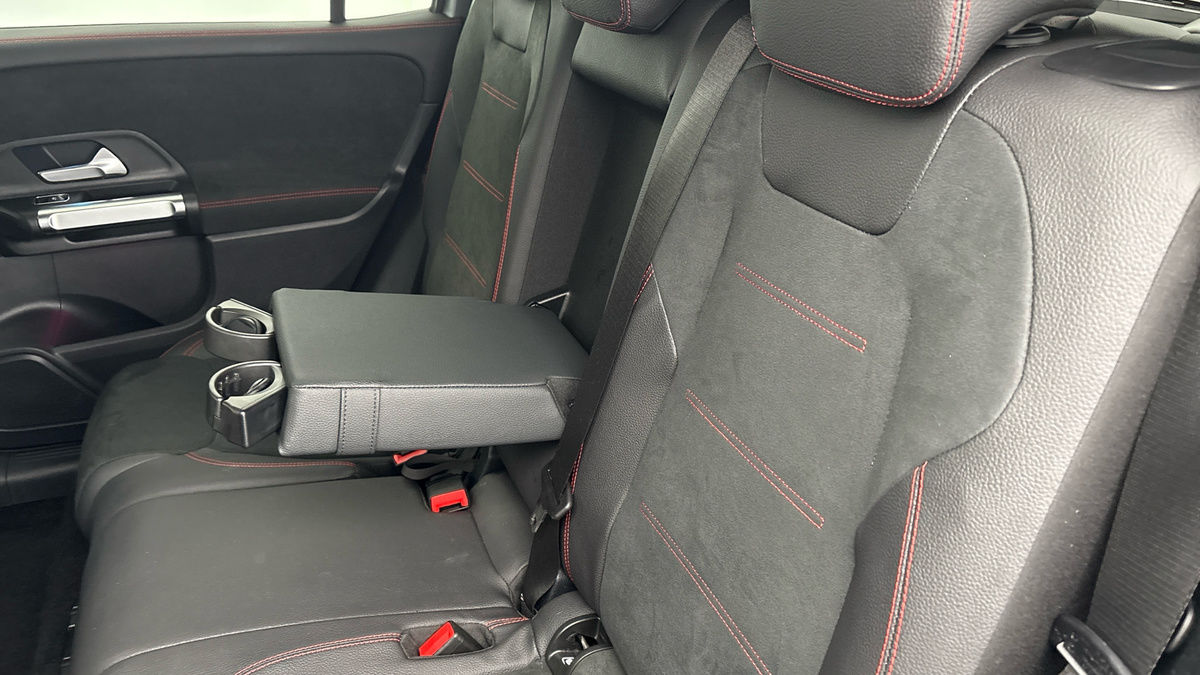 Used Mercedes-Benz GLB 2025 for sale - 76884648: Photo 9