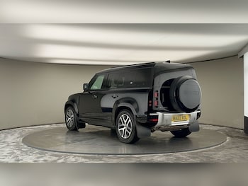 Used Land Rover Defender 110 2022 for sale - 75717197: Photo