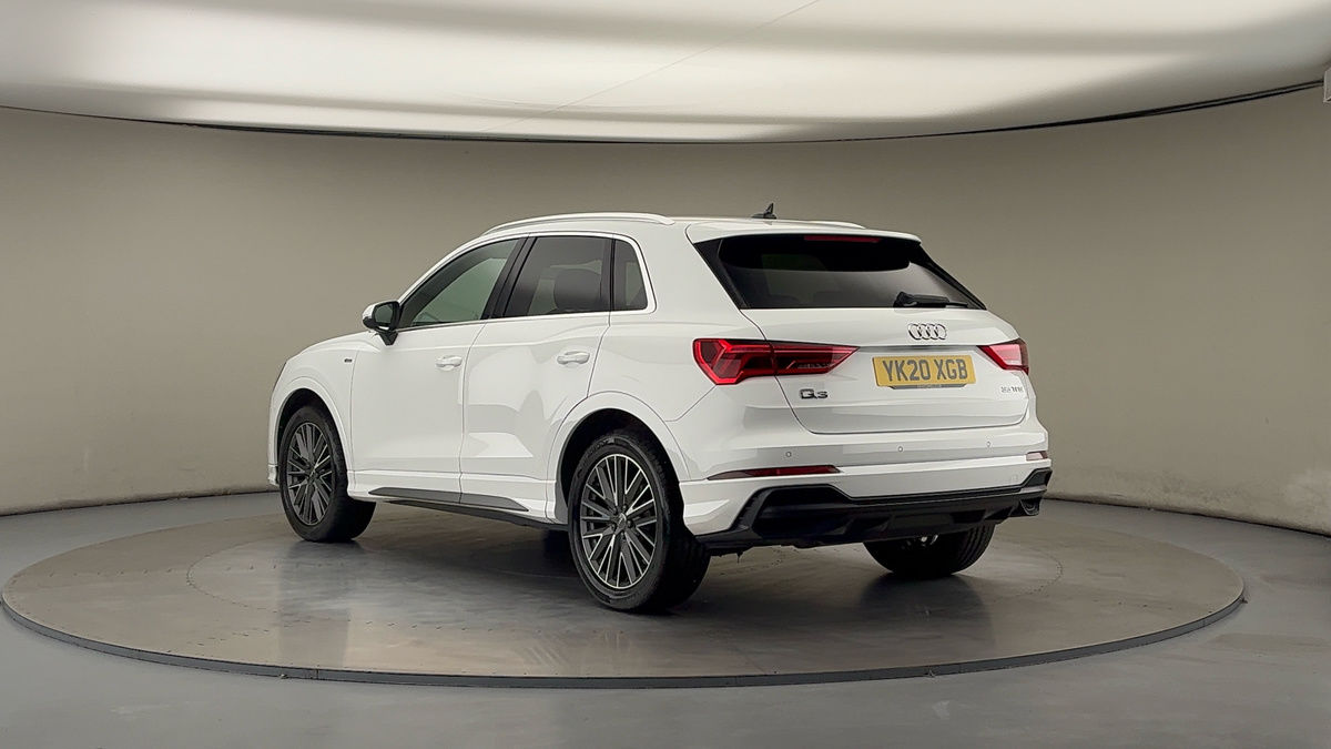 Used Audi Q3 2020 for sale - 76256968: Photo 2