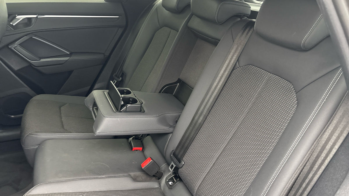 Used Audi Q3 2020 for sale - 76256968: Photo 9