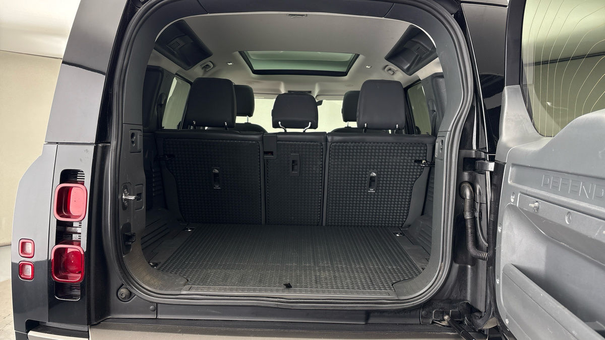 Used Land Rover Defender 110 2024 for sale - 76418099: Photo 11