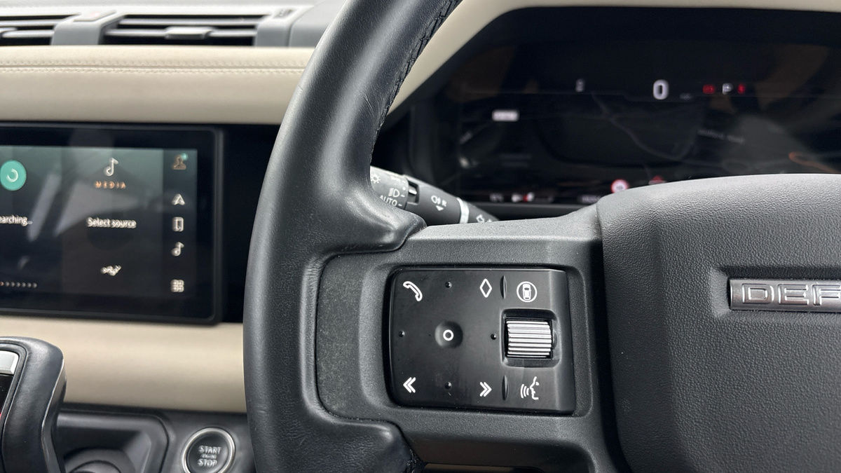 Used Land Rover Defender 110 2024 for sale - 76418099: Photo 13