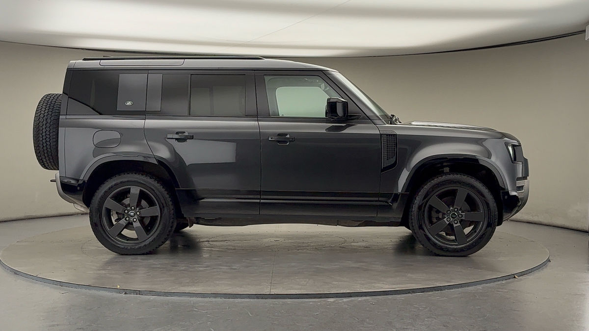 Used Land Rover Defender 110 2024 for sale - 76418099: Photo 16