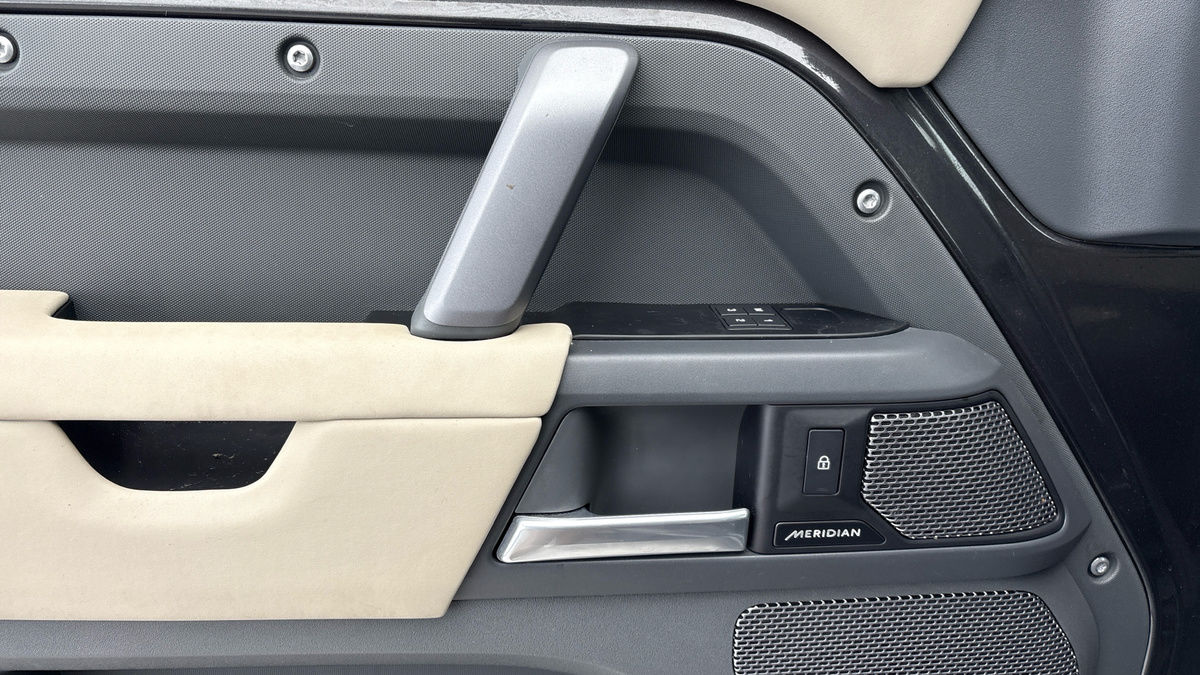 Used Land Rover Defender 110 2024 for sale - 76418099: Photo 19