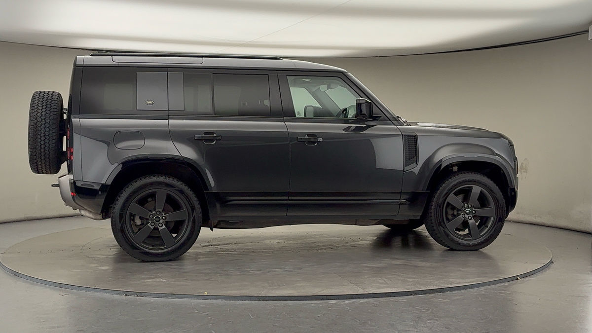 Used Land Rover Defender 110 2024 for sale - 76418099: Photo 37