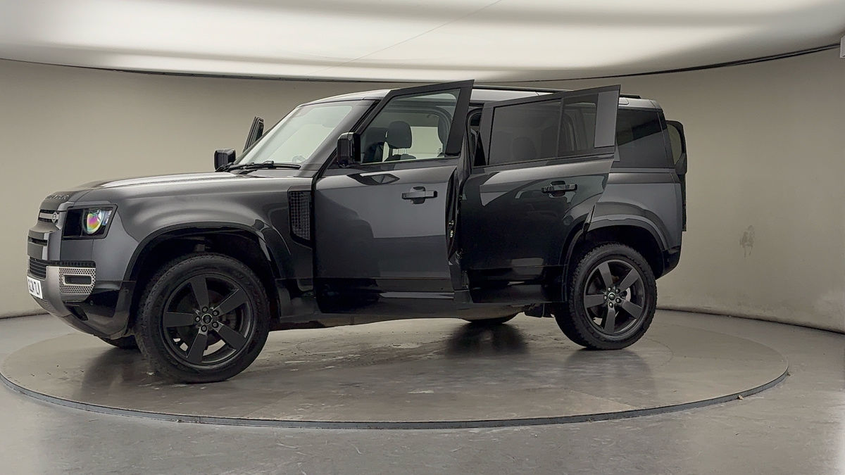 Used Land Rover Defender 110 2024 for sale - 76418099: Photo 48