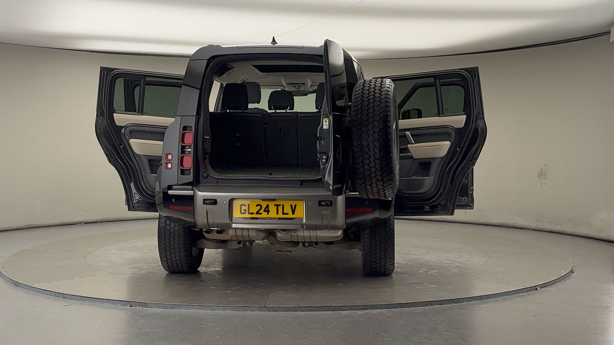 Used Land Rover Defender 110 2024 for sale - 76418099: Photo 60