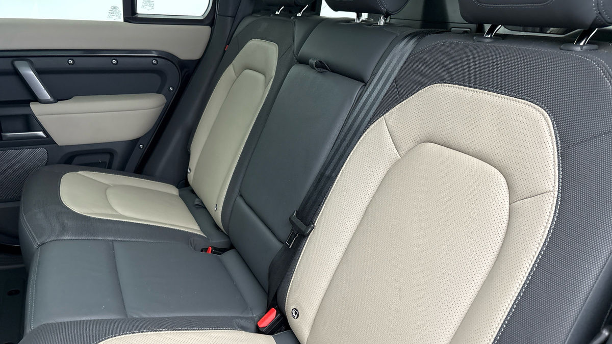 Used Land Rover Defender 110 2024 for sale - 76418099: Photo 8