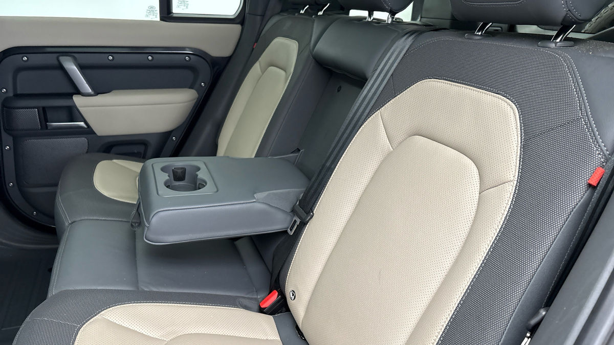 Used Land Rover Defender 110 2024 for sale - 76418099: Photo 9