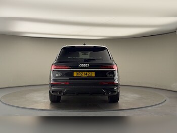 Used Audi Q7 2021 for sale - 76256970: Photo