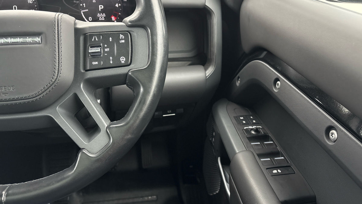 Used Land Rover Defender 110 2023 for sale - 76396734: Photo 26