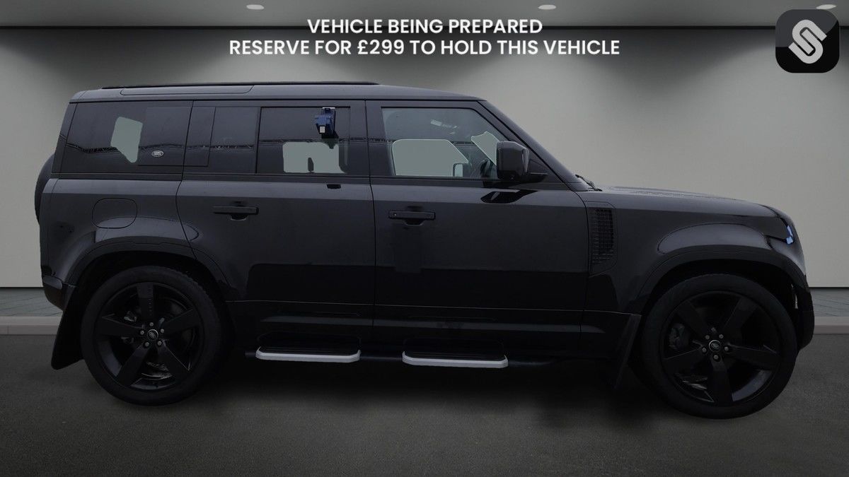 Used Land Rover Defender 110 2023 for sale - 76396734: Photo 5