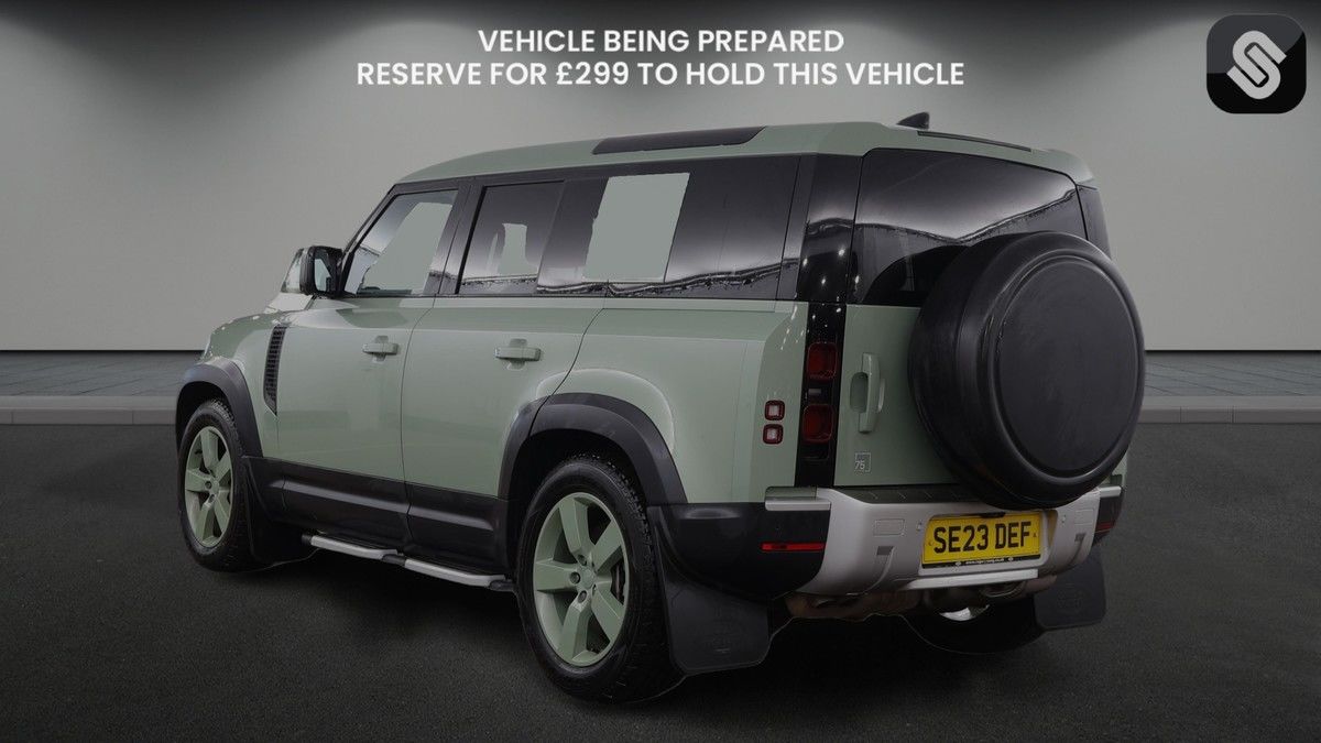 Used Land Rover Defender 110 2023 for sale - 77548009: Photo 3