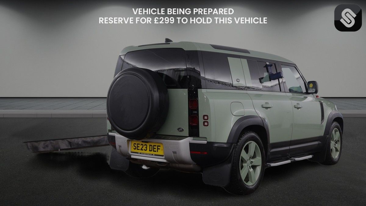Used Land Rover Defender 110 2023 for sale - 77548009: Photo 4