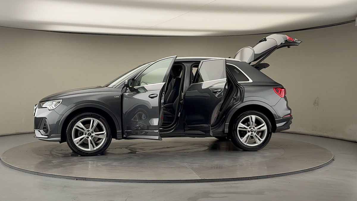 Used Audi Q3 2023 for sale - 76536439: Photo 47