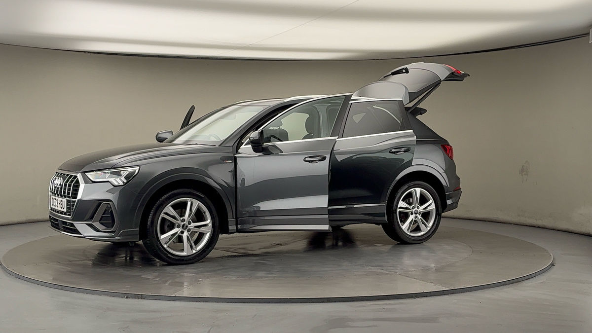 Used Audi Q3 2023 for sale - 76536439: Photo 48