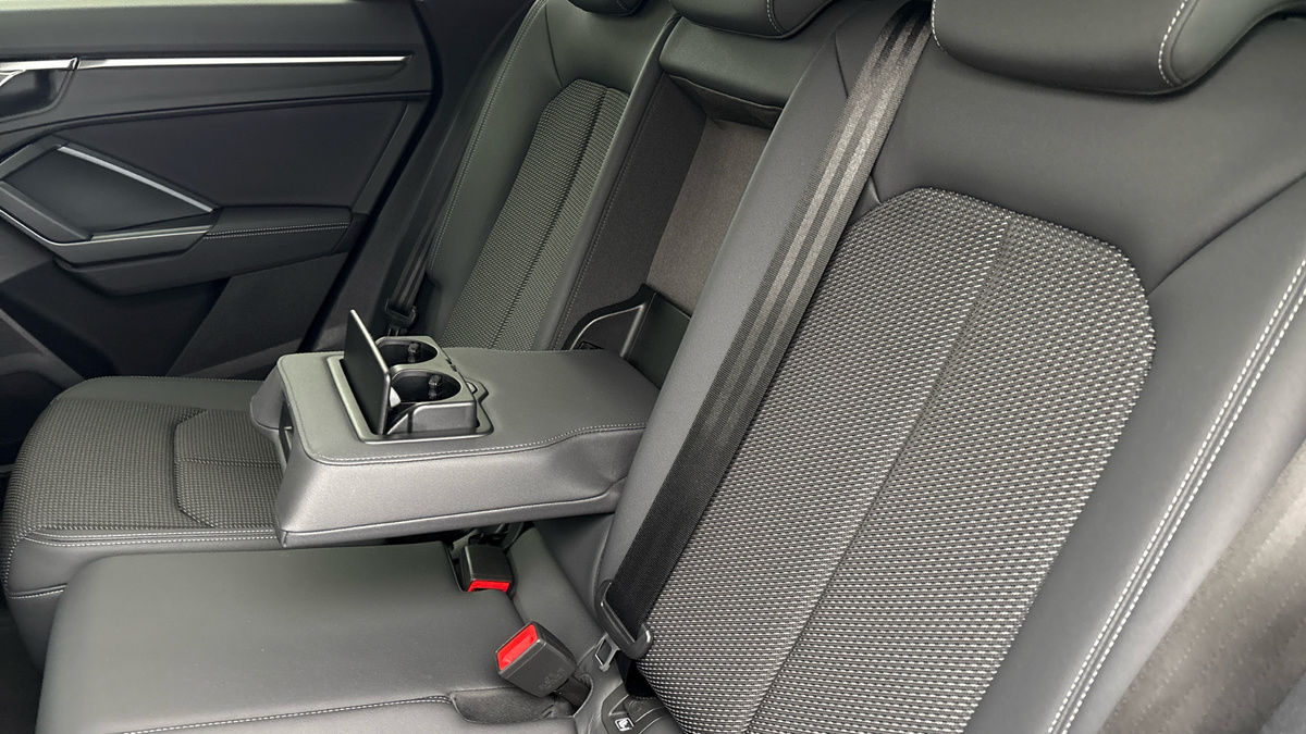 Used Audi Q3 2023 for sale - 76536439: Photo 9