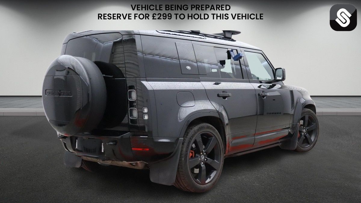 Used Land Rover Defender 2024 for sale - 78045302: Photo 4
