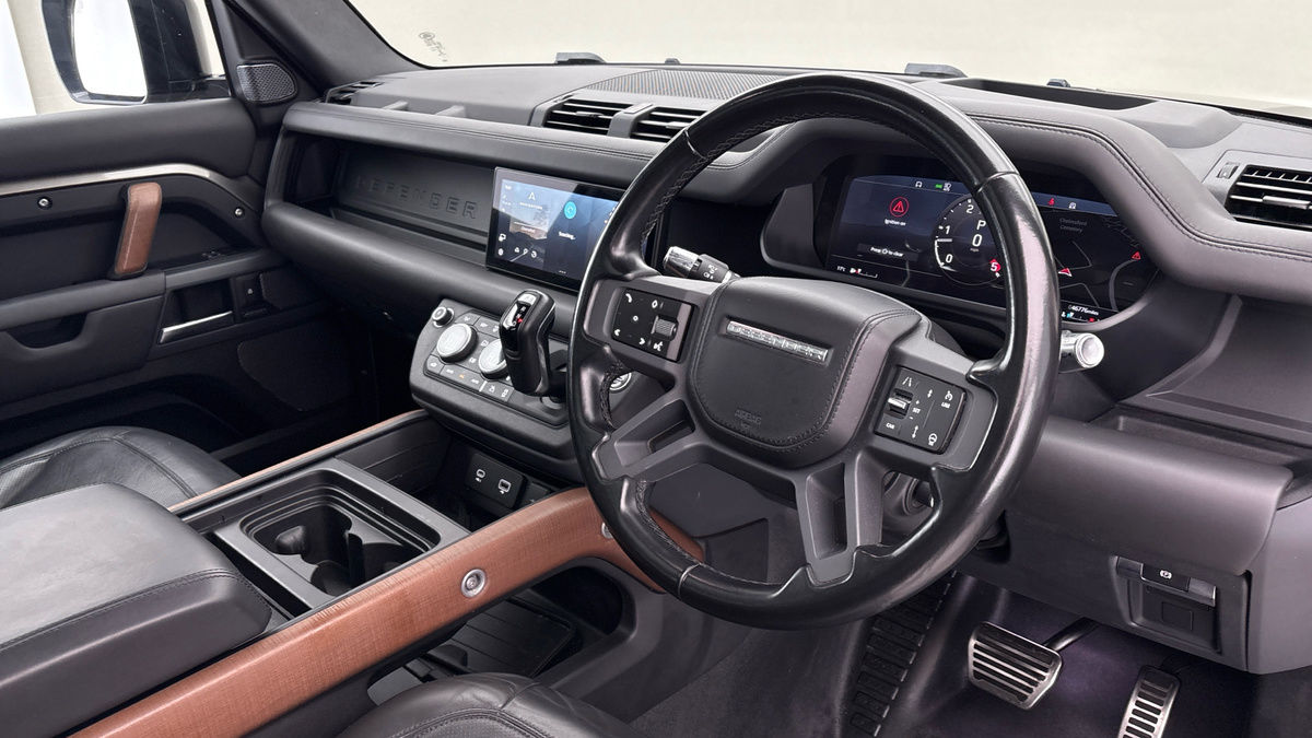 Used Land Rover Defender 2021 for sale - 77342434: Photo 10