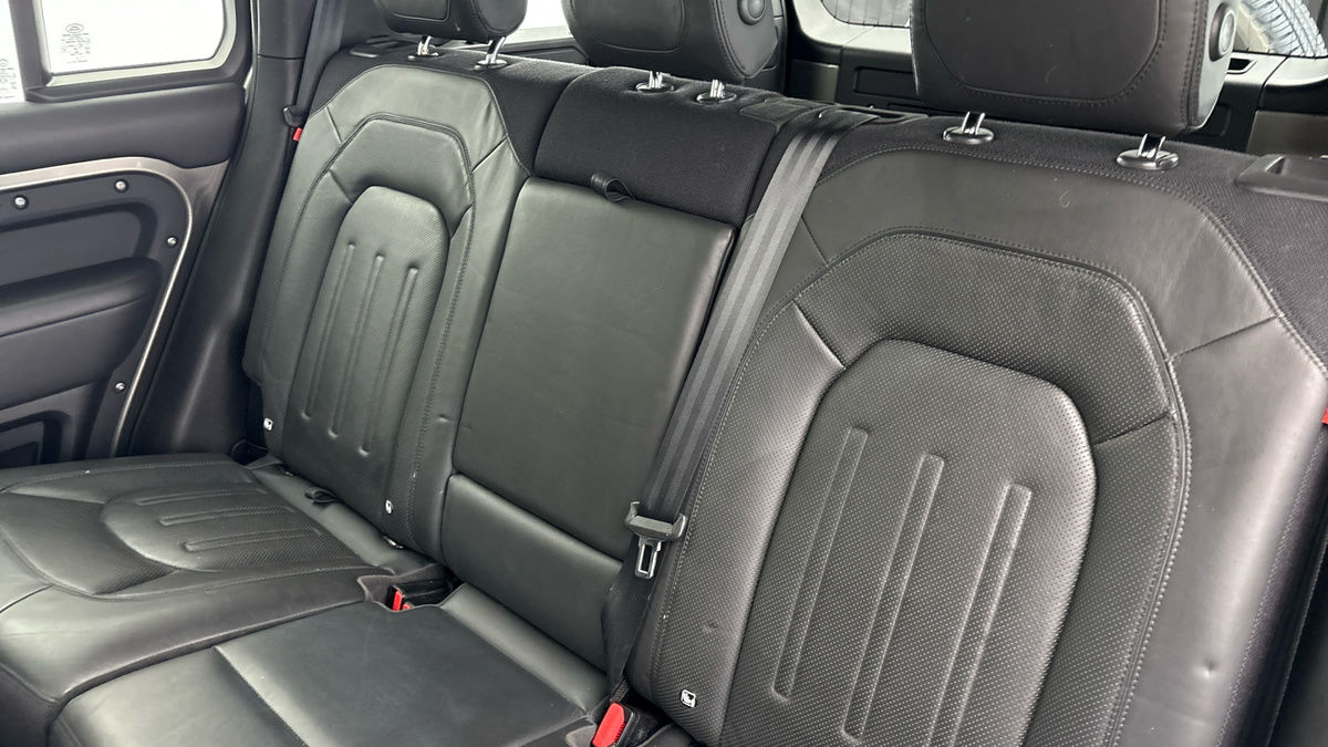 Used Land Rover Defender 2021 for sale - 77342434: Photo 16