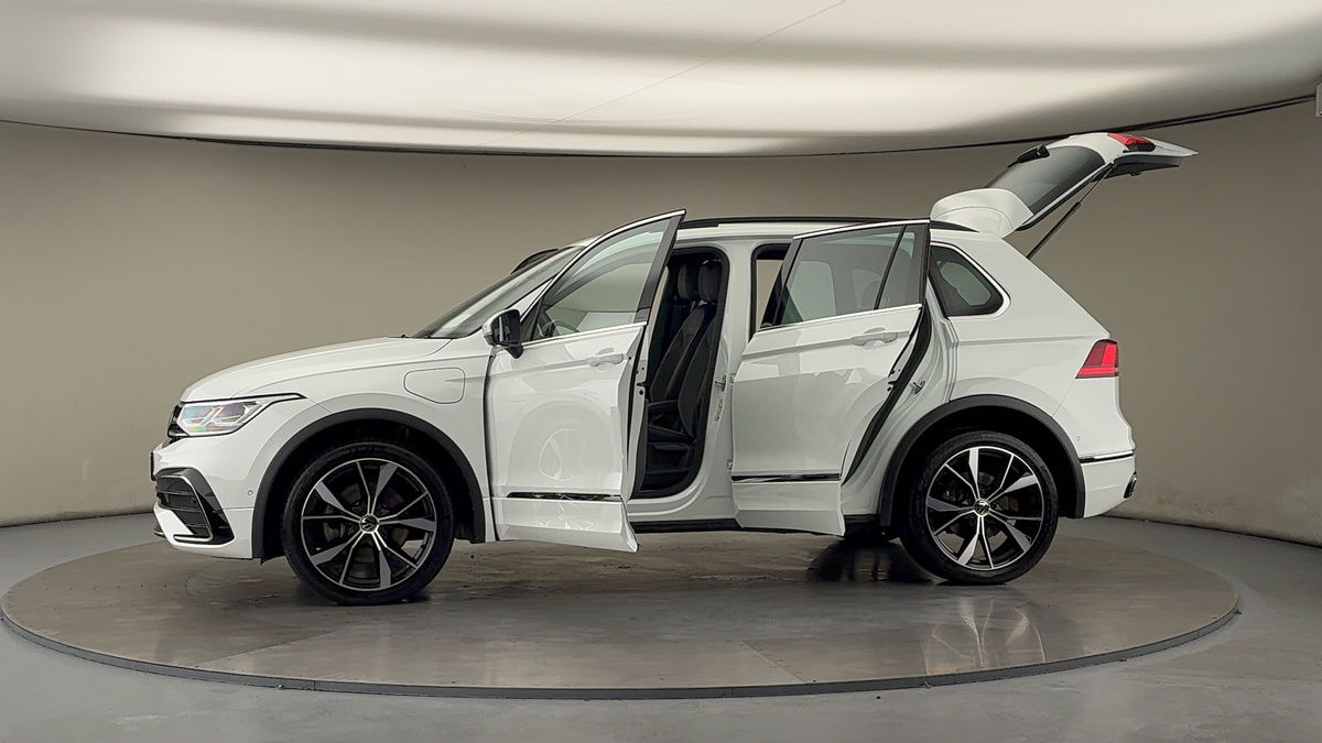 Used Volkswagen Tiguan 2022 for sale - 76256971: Photo 47
