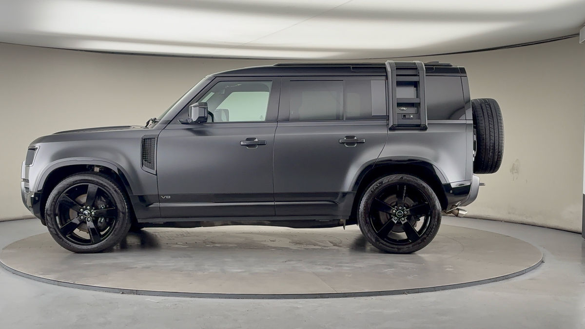 Used Land Rover Defender 110 2022 for sale - 76536440: Photo 15