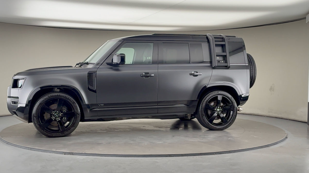 Used Land Rover Defender 110 2022 for sale - 76536440: Photo 30