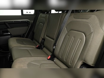Used Land Rover Defender 110 2021 for sale - 75020920: Photo