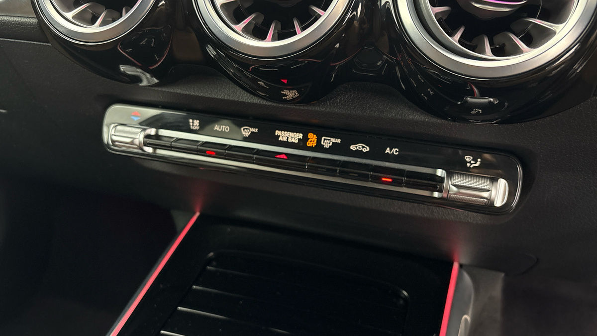 Used Mercedes-Benz GLB 2025 for sale - 76334554: Photo 25